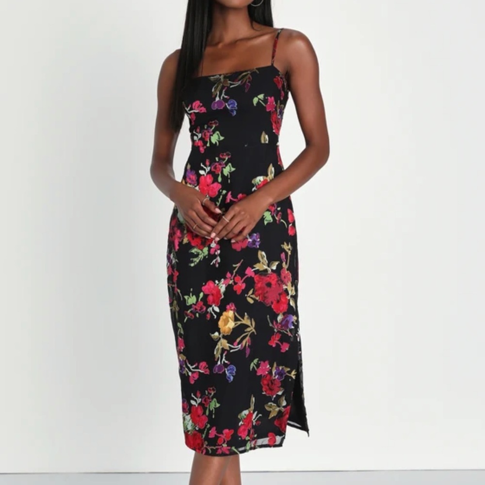 Lulu's Black Floral Midi Dress